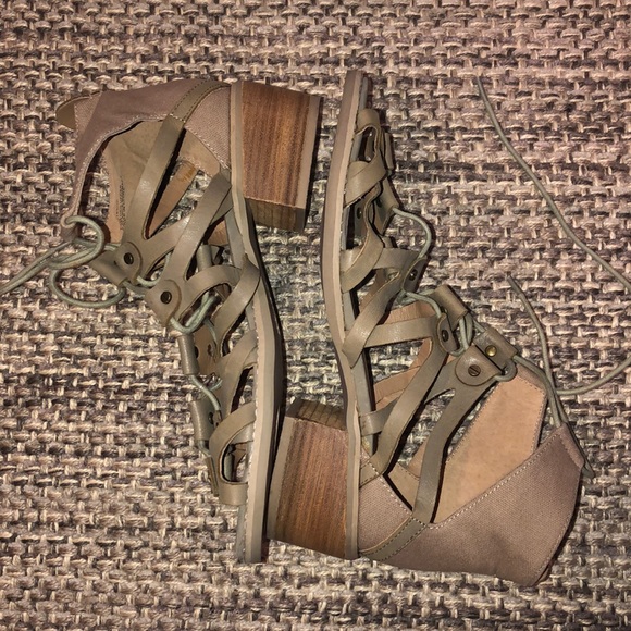 Von Dutch Tightenup heeled sandal Sz 6.5 - Picture 6 of 9